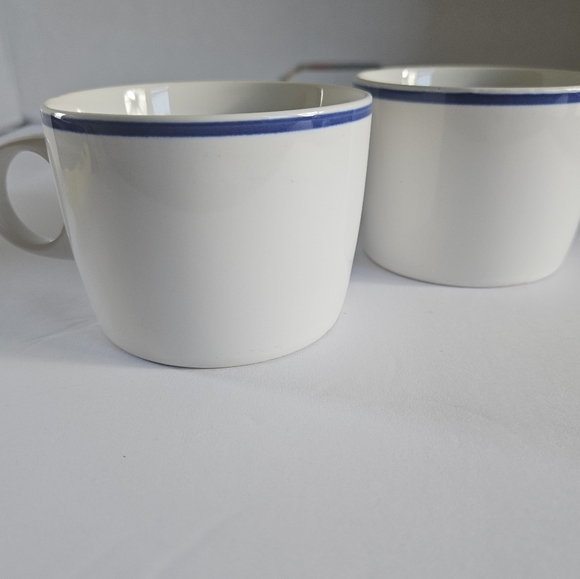 2 Tulip Tyme coffee cups by Stoneware Collection - Picture 2 of 5